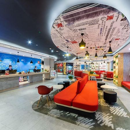 Ibis Chongqing Jiefangbei Pedestrian Street Hotel Zewnętrze zdjęcie