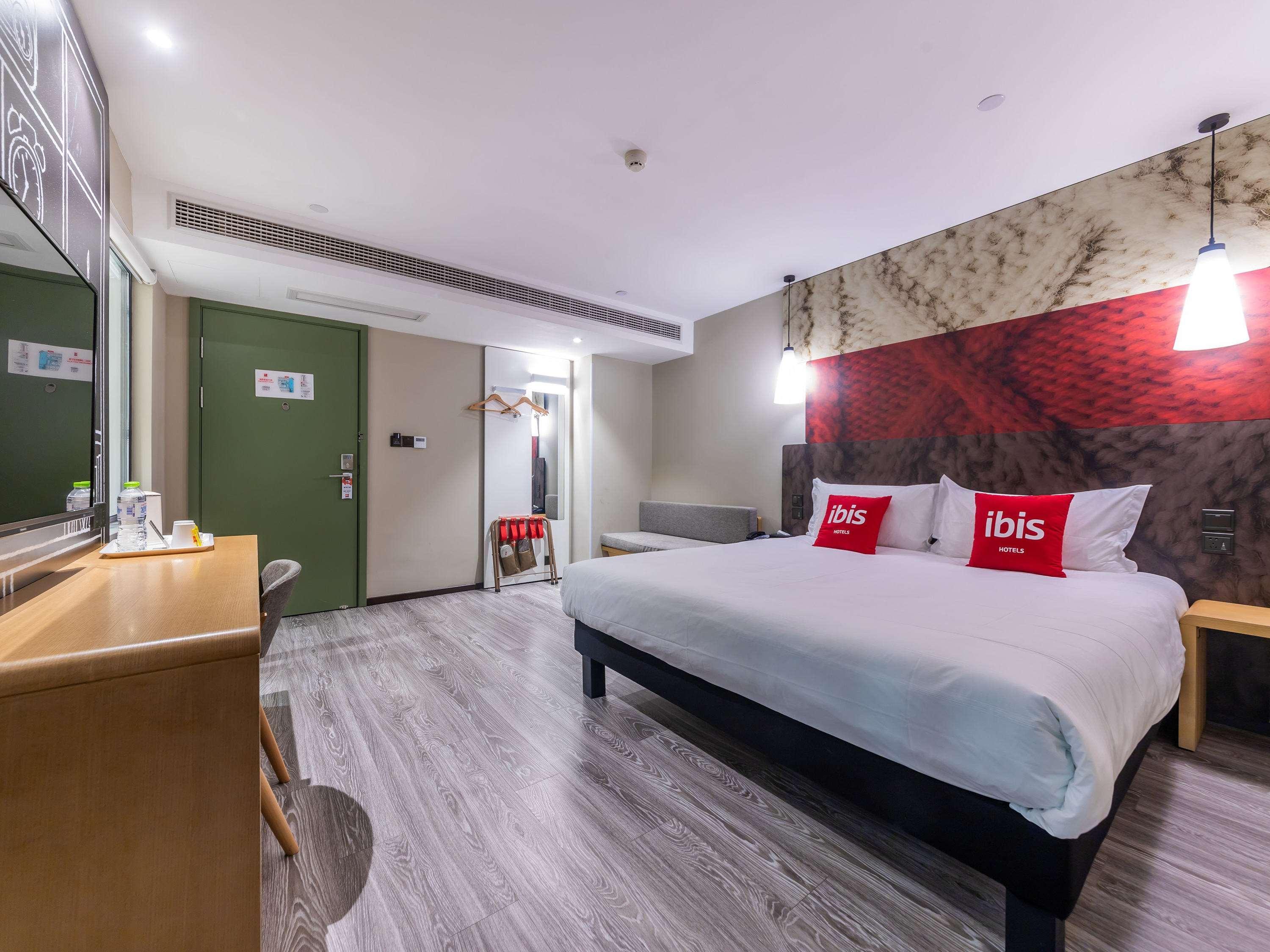 Ibis Chongqing Jiefangbei Pedestrian Street Hotel Zewnętrze zdjęcie