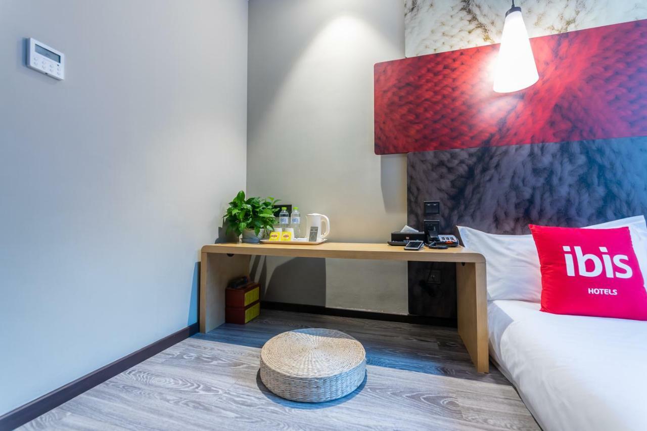 Ibis Chongqing Jiefangbei Pedestrian Street Hotel Zewnętrze zdjęcie