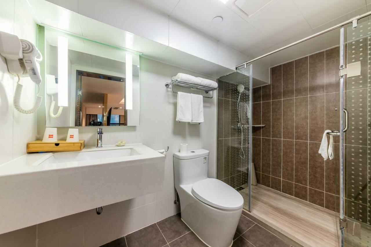 Ibis Chongqing Jiefangbei Pedestrian Street Hotel Zewnętrze zdjęcie