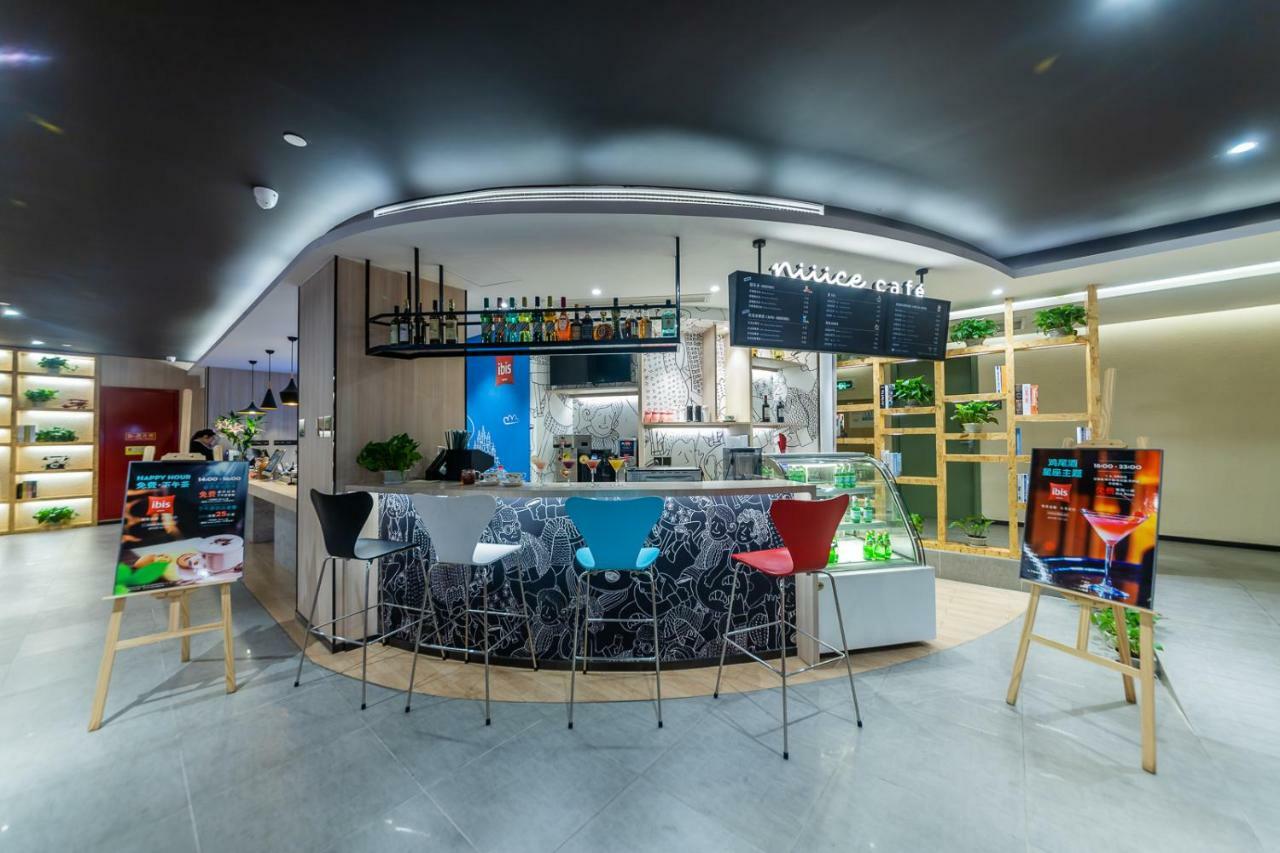 Ibis Chongqing Jiefangbei Pedestrian Street Hotel Zewnętrze zdjęcie