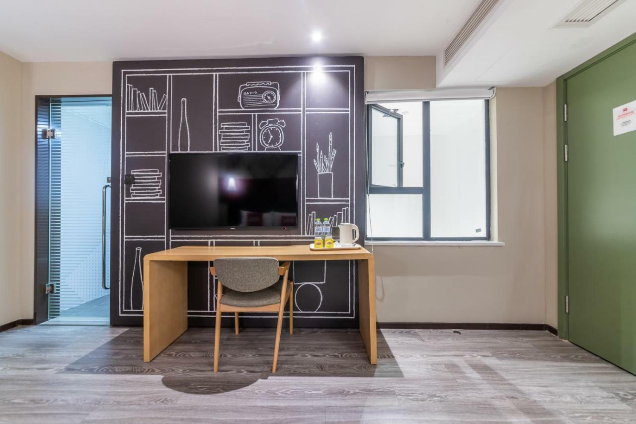 Ibis Chongqing Jiefangbei Pedestrian Street Hotel Zewnętrze zdjęcie