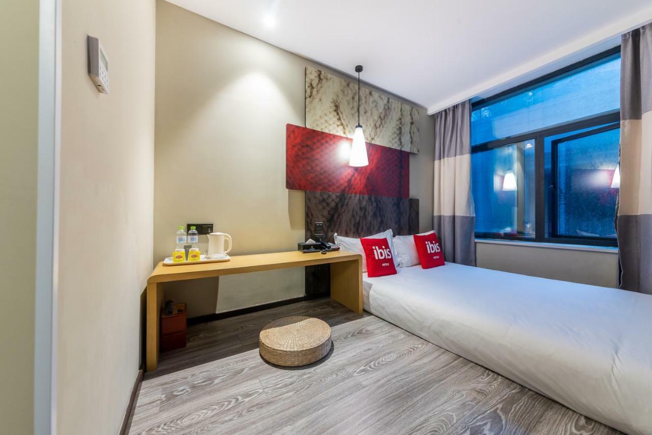 Ibis Chongqing Jiefangbei Pedestrian Street Hotel Zewnętrze zdjęcie