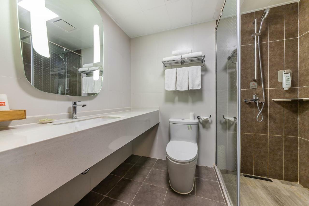 Ibis Chongqing Jiefangbei Pedestrian Street Hotel Zewnętrze zdjęcie